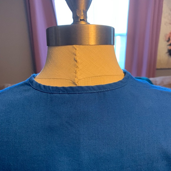 BUNDLE OF 3 !Allheart Blue Unisex Scrub Top XSM
BUNDLE OF 3 TOPS - Picture 9 of 13